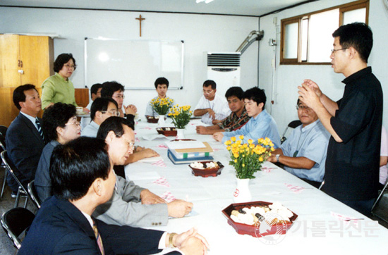 21세기 한국교회와 소공동체 운동 (5) 일본 5개 교구 사제단 한국교회 소공동체 견학