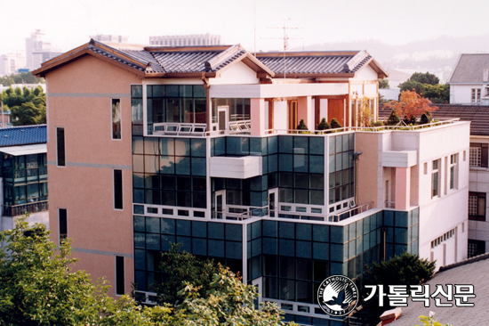 노틀담교육관 축복…피정 교육 공간