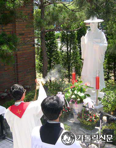 서울대교구 후곡본당 김대건 성상 축복