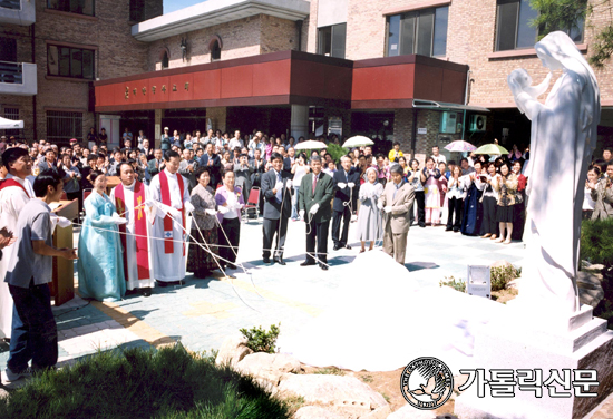 [독자 기자석] 대구 대안본당 성모동산 축복