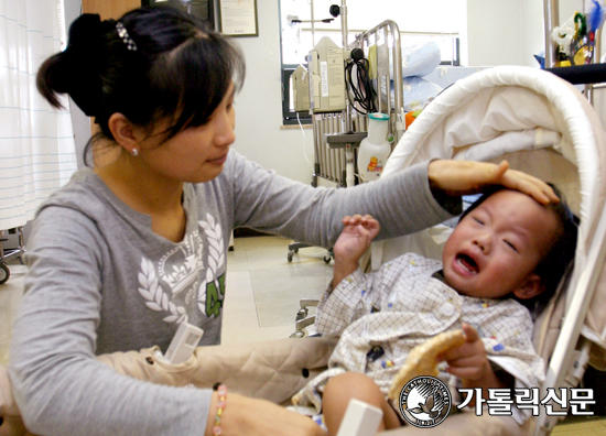 [성체성사의 해 나눔 캠페인 - 백혈병 어린이를 도웁시다] (3) 골수이형성증후군 앓는 김혜인 어린이