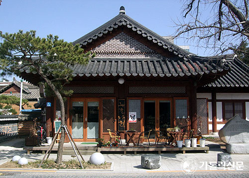 [맛따라 신앙따라] 전통 찻집 전주 ‘루갈다원’