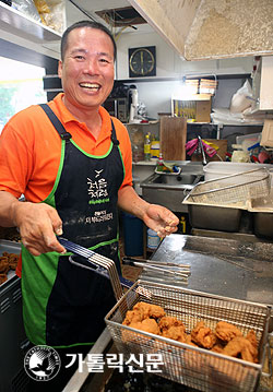 [여름기획] '치킨의 달인' 임꺽정치킨 1호점 조창규 점장