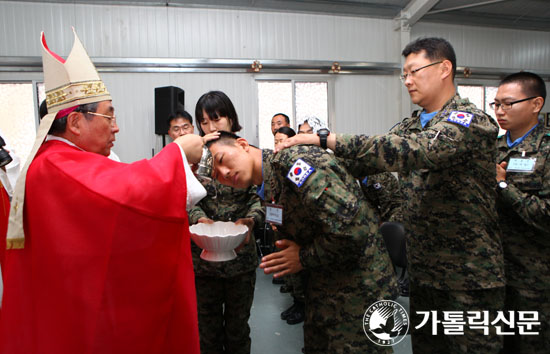 레바논 동명부대 방문한 군종교구장 이기헌 주교 