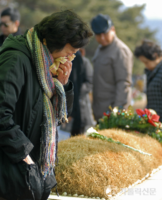 [포토 포커스] 사랑의 세상 여는 눈물 되길