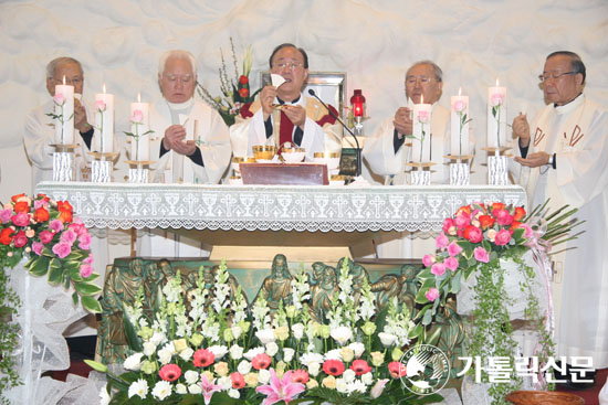 인천교구 송주석 신부 서품 45주년·고희 기념미사