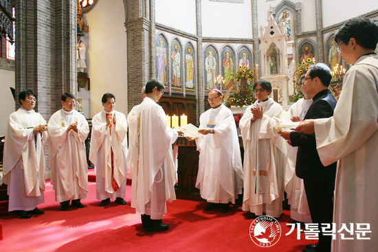 서울대교구 수품 25주년 사제 12명 공동 축하 행사