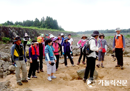 제주 생명위·참여환경연대, 하천 자연파괴 현장 탐사