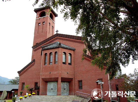 [한국교회 선교의 뿌리를 찾아서] 복음화의 구심점, 본당 - 전주교구 고산본당