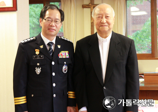 김기용 신임 경찰청장, 정진석 추기경 예방