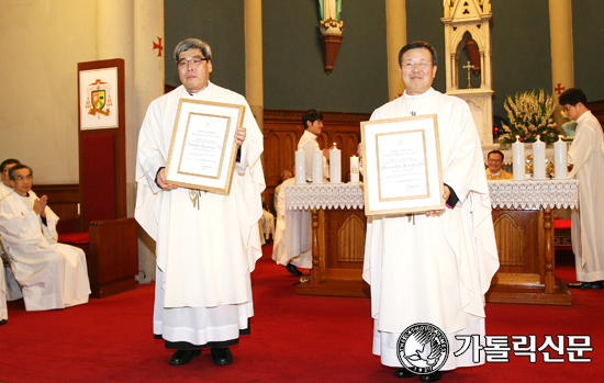 인천교구 김흥주·홍승모 몬시뇰 서임 감사미사 봉헌