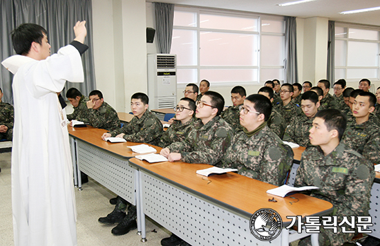 [군사목 현장을 가다] 수도기계화보병사단 신병교육대