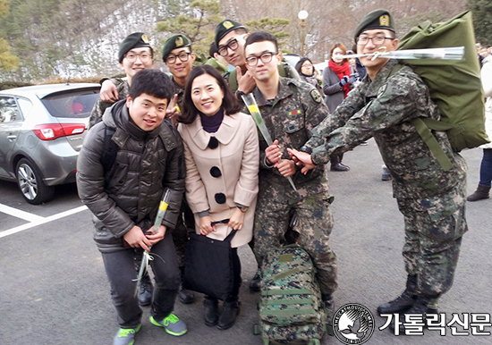 ‘군인 청년 성서모임’ 봉사자, 오유정 교사