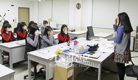 예비신자 교리반 280명 몰린 부산 성모여고