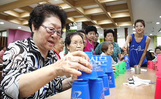 서울 성동종합사회복지관, 텃밭·반찬·운동·원예과정 운영