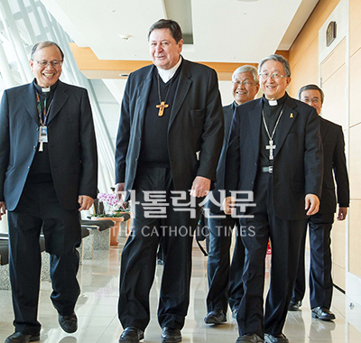 교황청 수도회성 장관 아비스 추기경 입국 