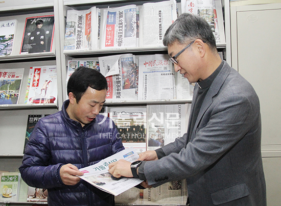 본사 사장 이기수 신부-신더셔 대표 리롱핀 신부 대담