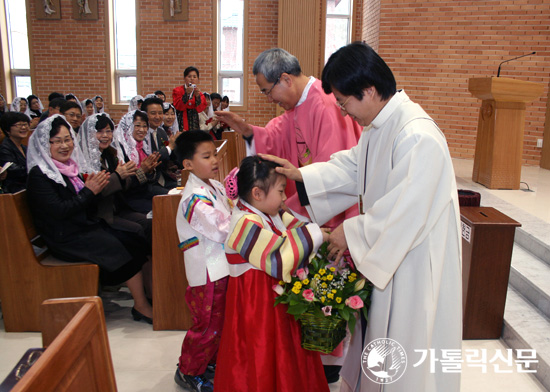 수원교구 안산성마르코본당, 새 성당 입당 기념 감사미사