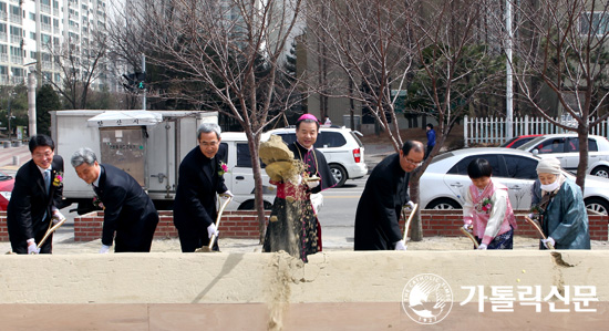 수원교구 안산대리구 초지동성당 기공식