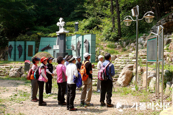 수원교구 명학본당, 전 신자 대상 수리산 성지순례