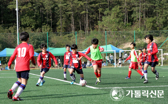 수원교구 제7회 총대리주교배 어린이복사단 축구대회