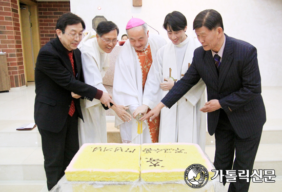 전임수원교구장 최덕기 주교, 주교 수품 17주년 감사미사