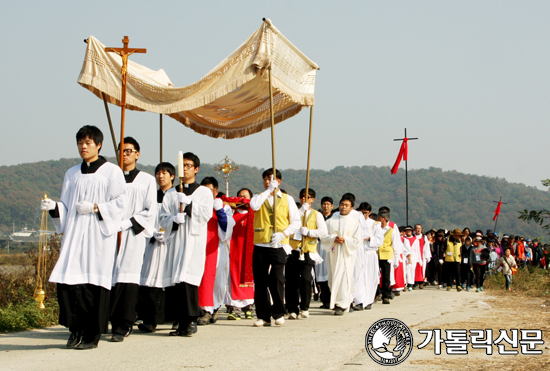 단내성가정성지, 가정성화 위한 성체거동 도보순례