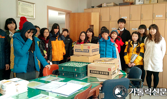 수원교구 용인대리구 신둔본당 대건청소년자원봉사단, 참사랑요양원 방문