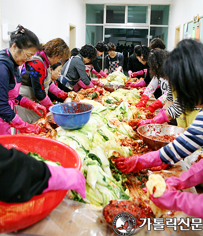 김치 ‘한 포기’사랑 ‘한 아름’