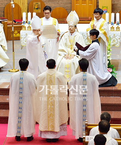 사진으로 보는 문희종 주교 서품식