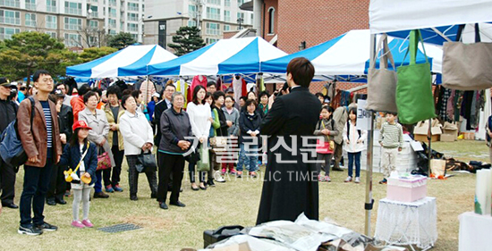 수원교구 갈곶동본당, 남수단 돕기 바자 성황