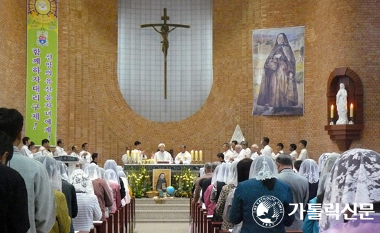 수원교구 조원솔대성당, 성녀 쟌쥬강 시성감사미사