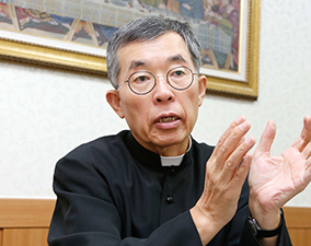 [제20회 한국가톨릭학술상] 번역상 가톨릭대 교수 이동호 신부