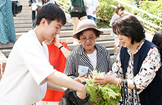 서울 우리농 ‘명동 보름장’ 열던 날 