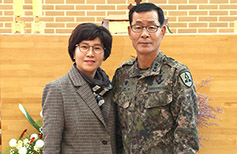 육군 제52사단 화살성당 조재만 사목회장 부부