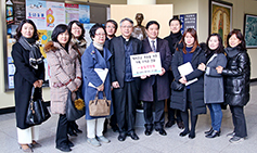 수원교구 매곡본당 ‘파도바 사랑방’ 카페·망포동본당 초등부 주일학교 바자 수익금 등 해외선교위원회에 전달