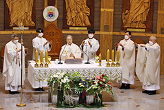 수원교구 성유 축성 미사 봉헌