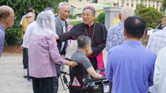 「늙은 아버지와 고독한 아들」