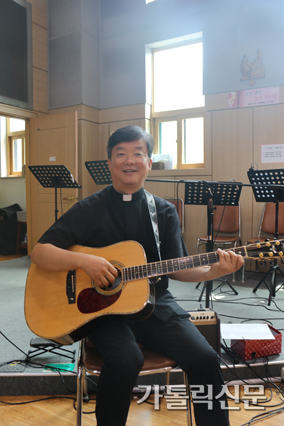 청주교구 윤창호 신부, 미사곡 10곡 작곡해 선보여