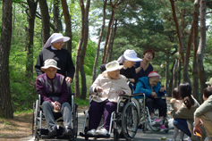 [교구 수도회 영성을 찾아서] 가난한 이들의 작은 자매회(중)