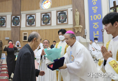 수원 지역 신앙 모태로서 공동체 함께 일군 100년 축하